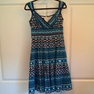 Geometric Print pleated Navy Turquoise on cream